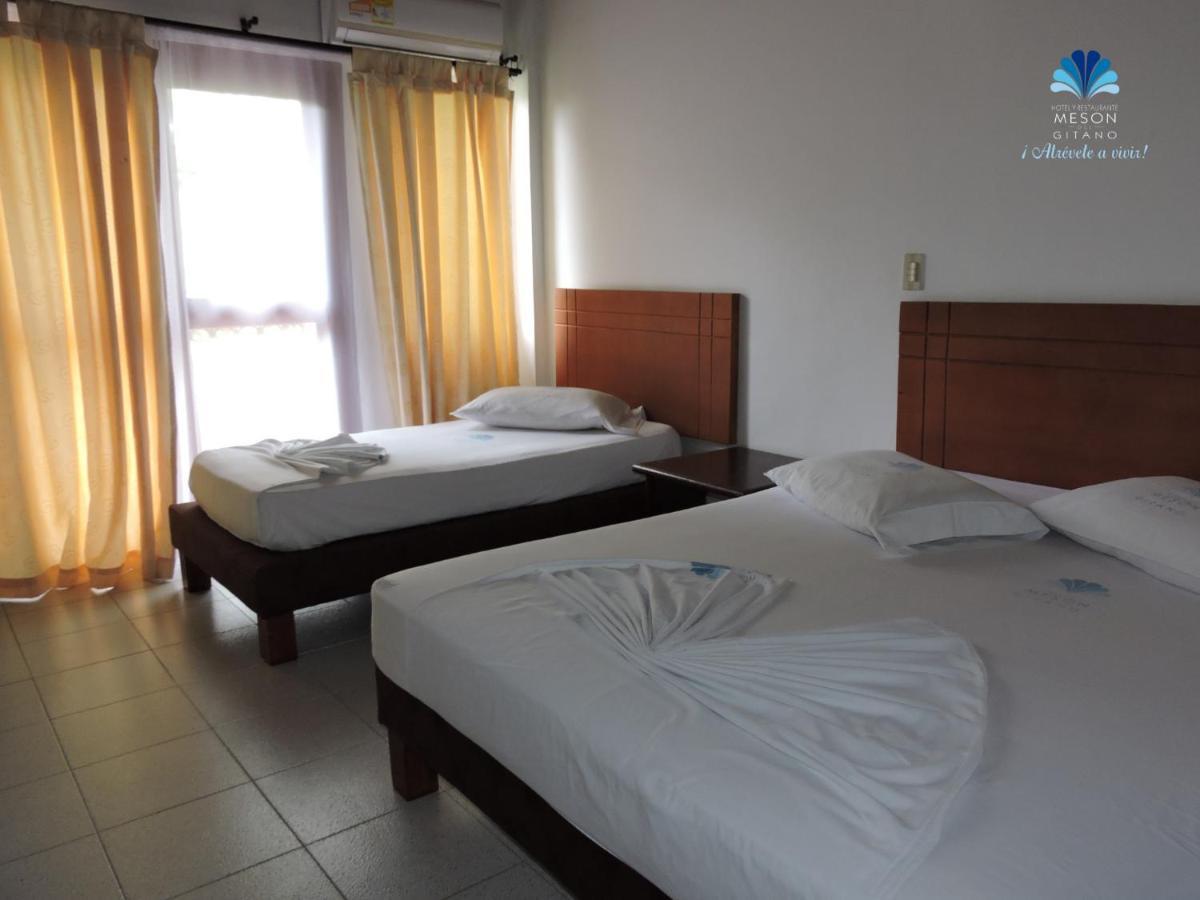 Hotel Y Restaurante Meson Del Gitano Caucasia Room photo