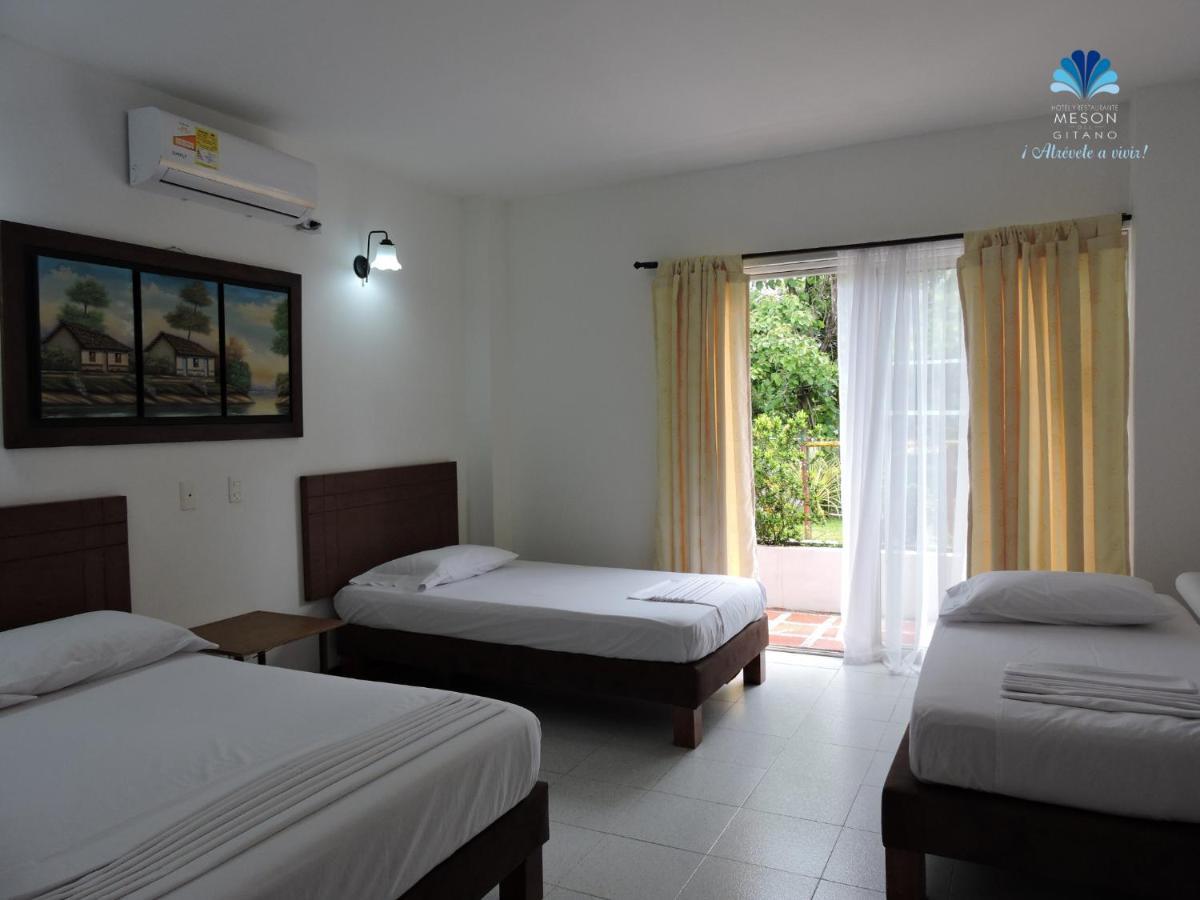Hotel Y Restaurante Meson Del Gitano Caucasia Room photo